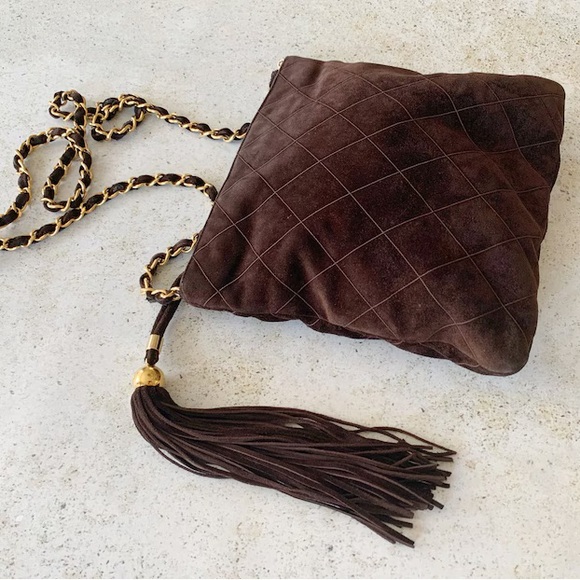 Vintage CHANEL Suede Quilted Purse Shoulder Bag - Picture 4 of 10